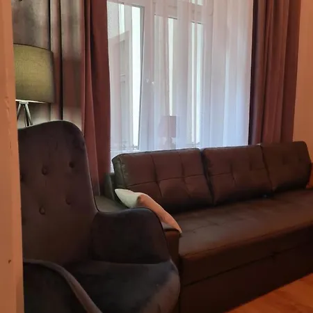 Amber 11 Apartment